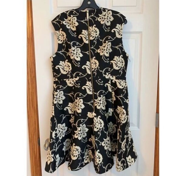 Ted Baker London Women’s Size 0 Ornate Paisley Ruffle Dress Black Fit and Flare - Picture 9 of 15